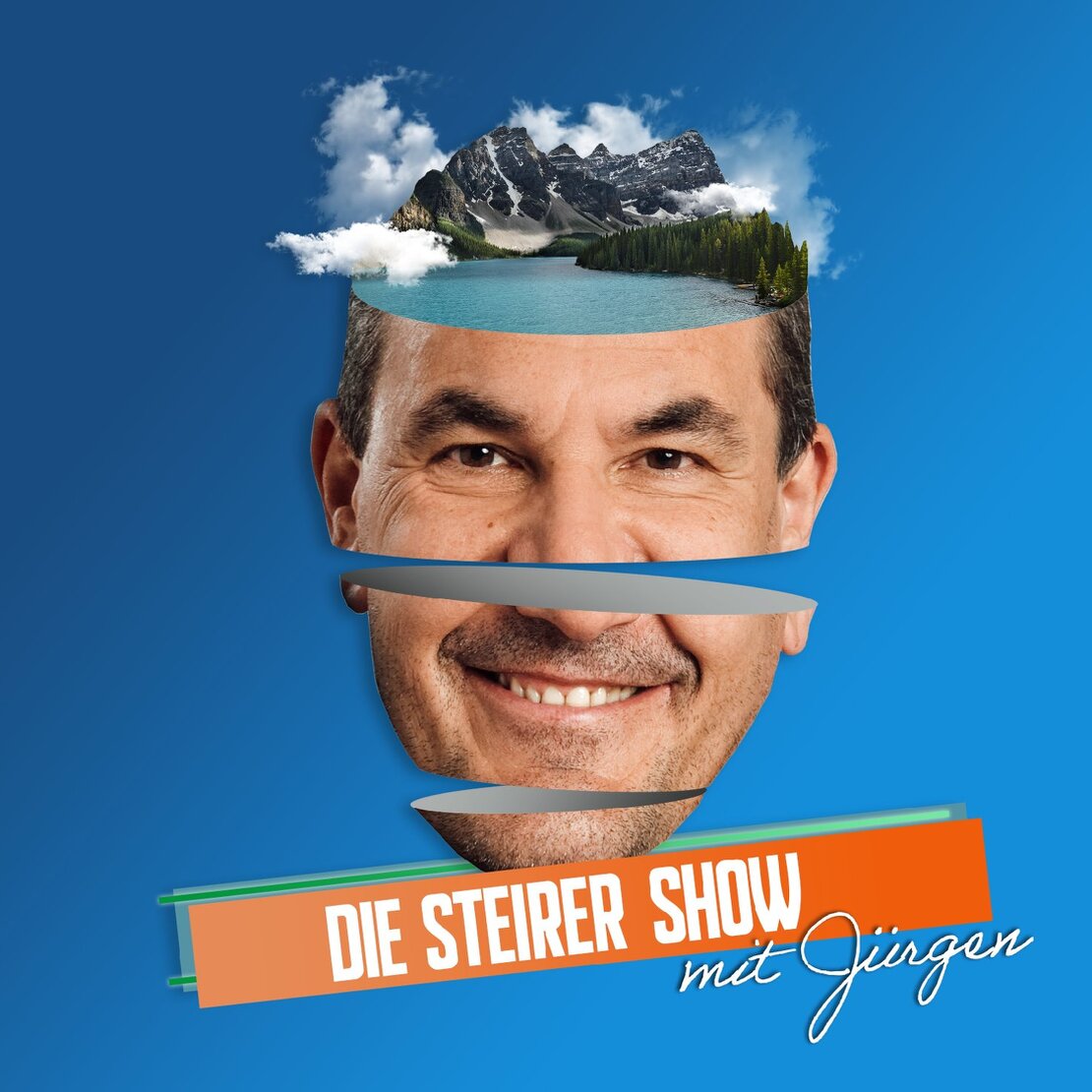 Moderator Tom beim Vorlesen im Studio